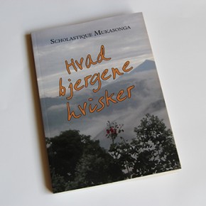 Traduction : Hvad bjergene hvisker Traduction : Hvad bjergene hvisker