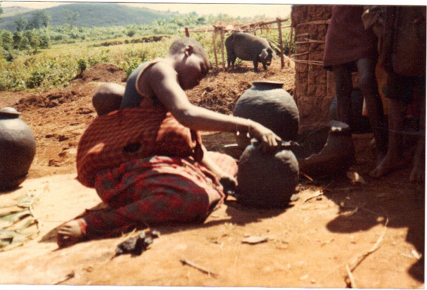 Potière Batwa