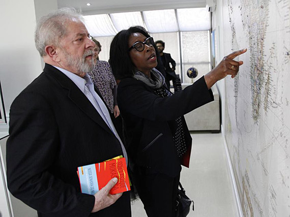 Scholastique Mukasonga rencontre l'ancien président du Brésil Lula à Sao Paulo